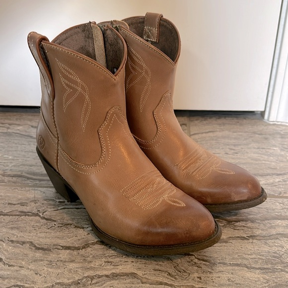 ARIAT Women’s Boots Brown Leather Size 7.5 - Picture 1 of 10